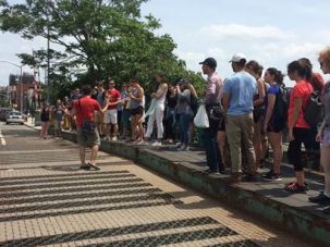 MPA-ESP students visit the Gowanus Canal to learn about urban contamination