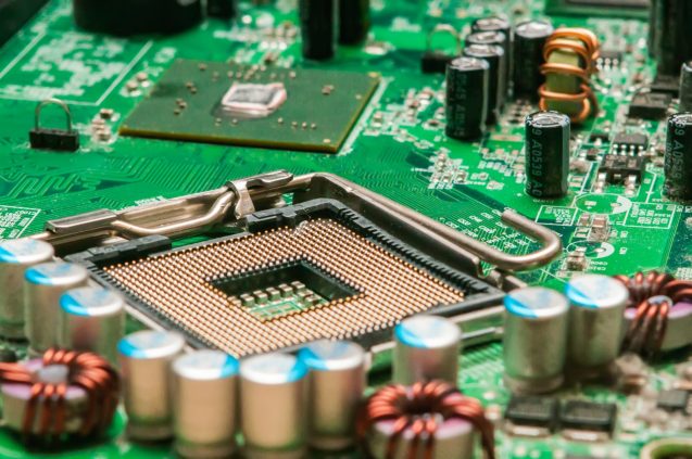 Computer Electricuted Greening the Internet – State of the Planet