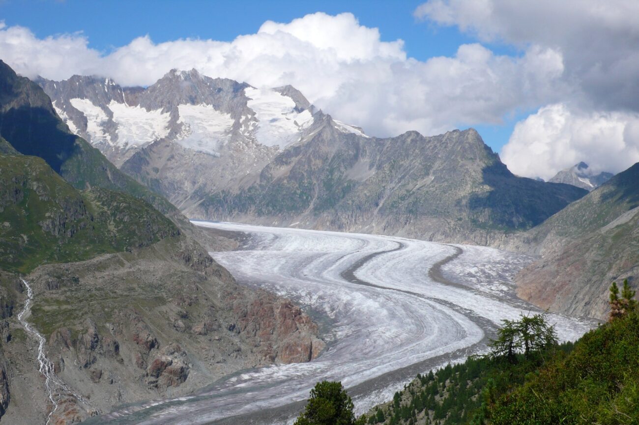 Exploring Legal Tools for Glacier Protection: Who Speaks for Glaciers?