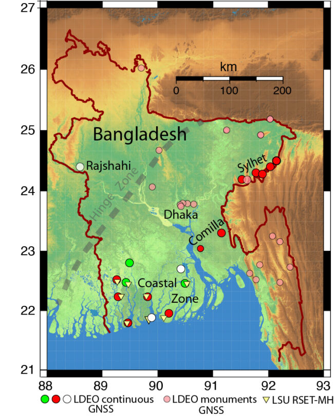 Peta Bangladesh menunjukkan lokasi situs GNSS saya. Lingkaran hijau adalah sistem yang berfungsi, lingkaran merah akan saya cantumkan untuk diperbaiki dan lingkaran putih adalah sistem baru yang akan dipasang. Lingkaran merah muda adalah monumen tanpa sistem aktif.