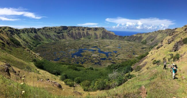 Gambar Rano Rica Op, dan Danau Cloter di sepanjang Rifa di Rapa