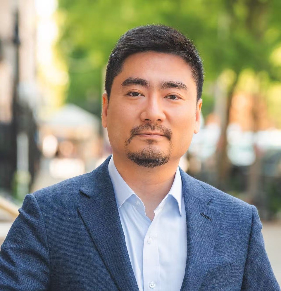 Headshot of Guo Dong