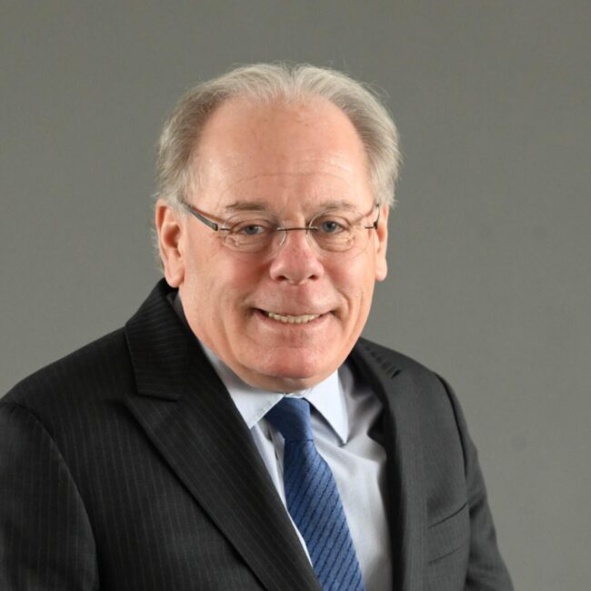 A headshot of Columbia University professor Steven Cohen.