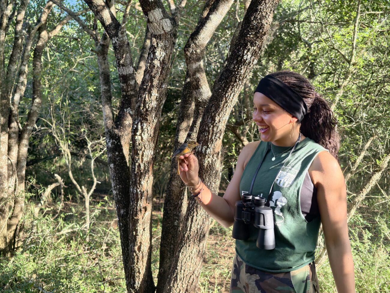 Siswa belajar tentang suara burung dan pemantauannya