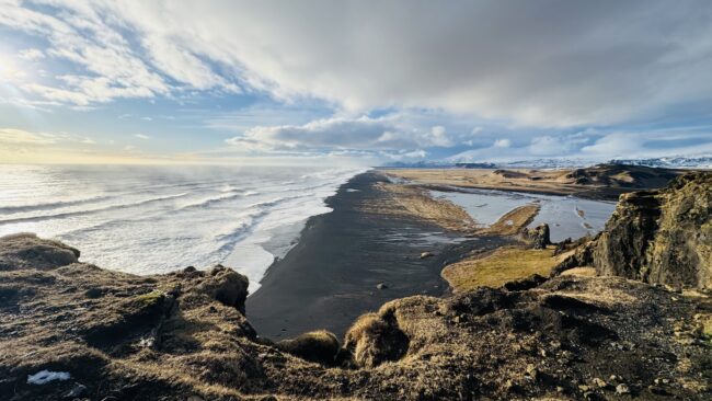 Coastline of Reynisfjara, Iceland. (Supriya Swarup, SUMA)