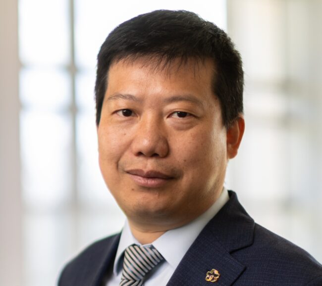 A portrait photo of Yan Yao