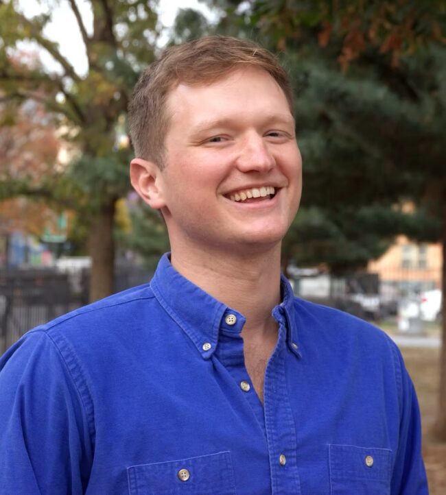 Headshot of Ian Hunt